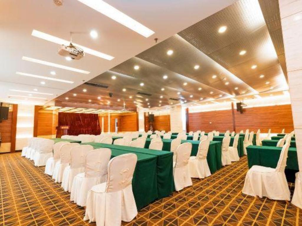 ליג'יאנג Golden Spring Hotel Lijiang מראה חיצוני תמונה